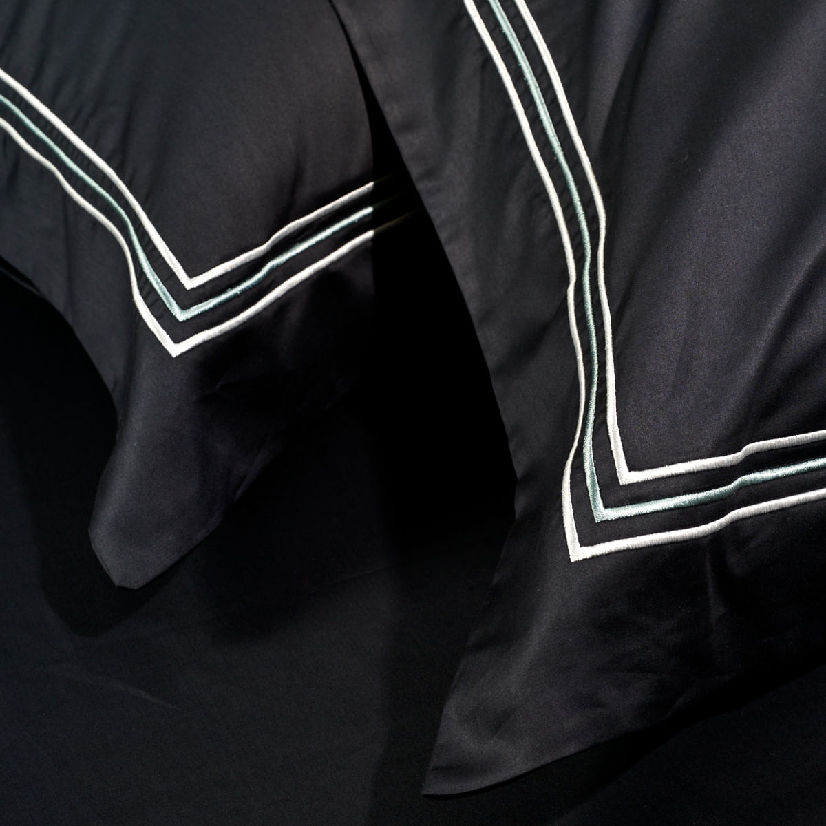 01 10 08 46 Jg Lencol London Black Preto 004.jpg